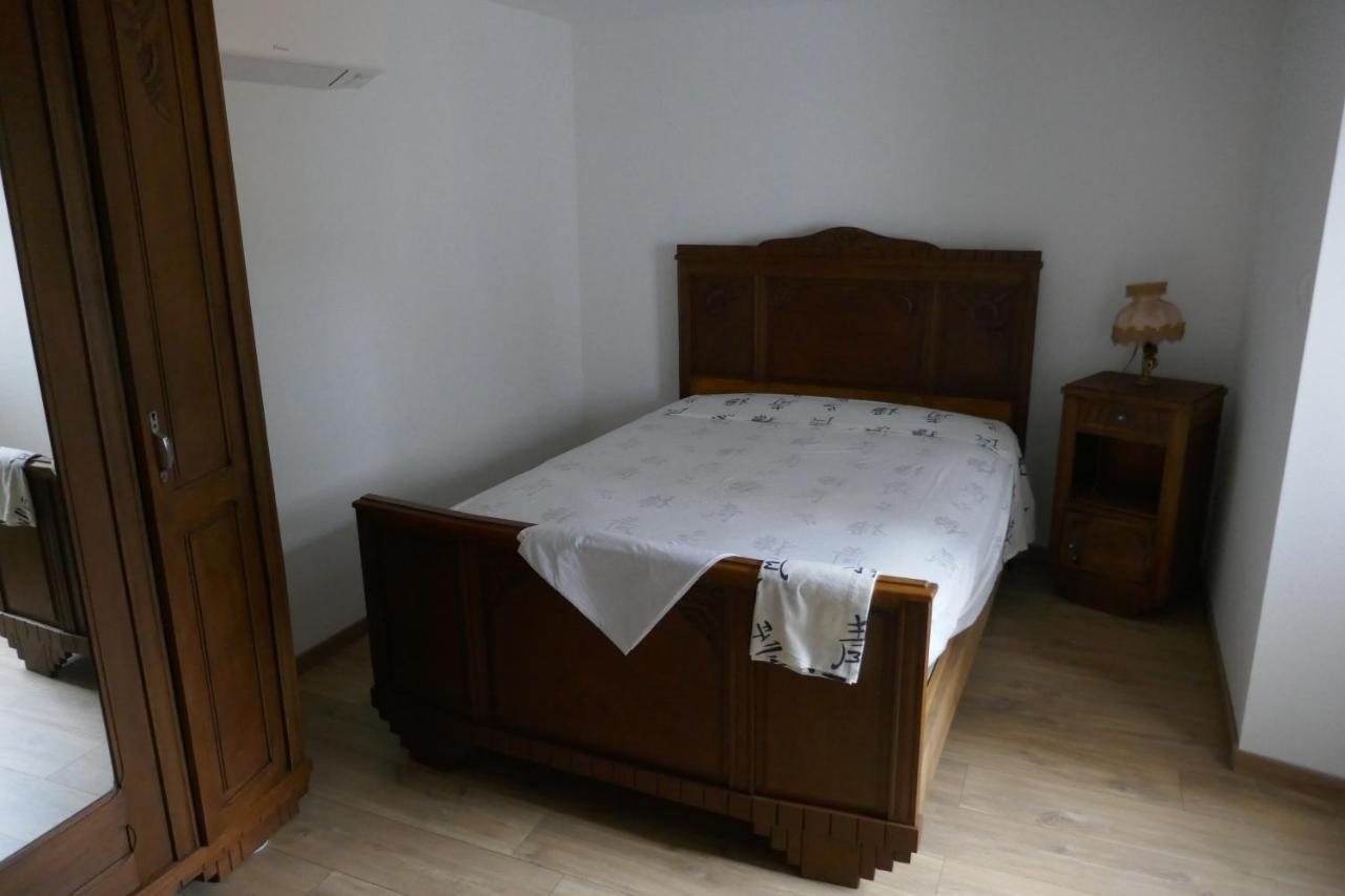 La Bergerie Des Moureres Villa Trezioux ภายนอก รูปภาพ