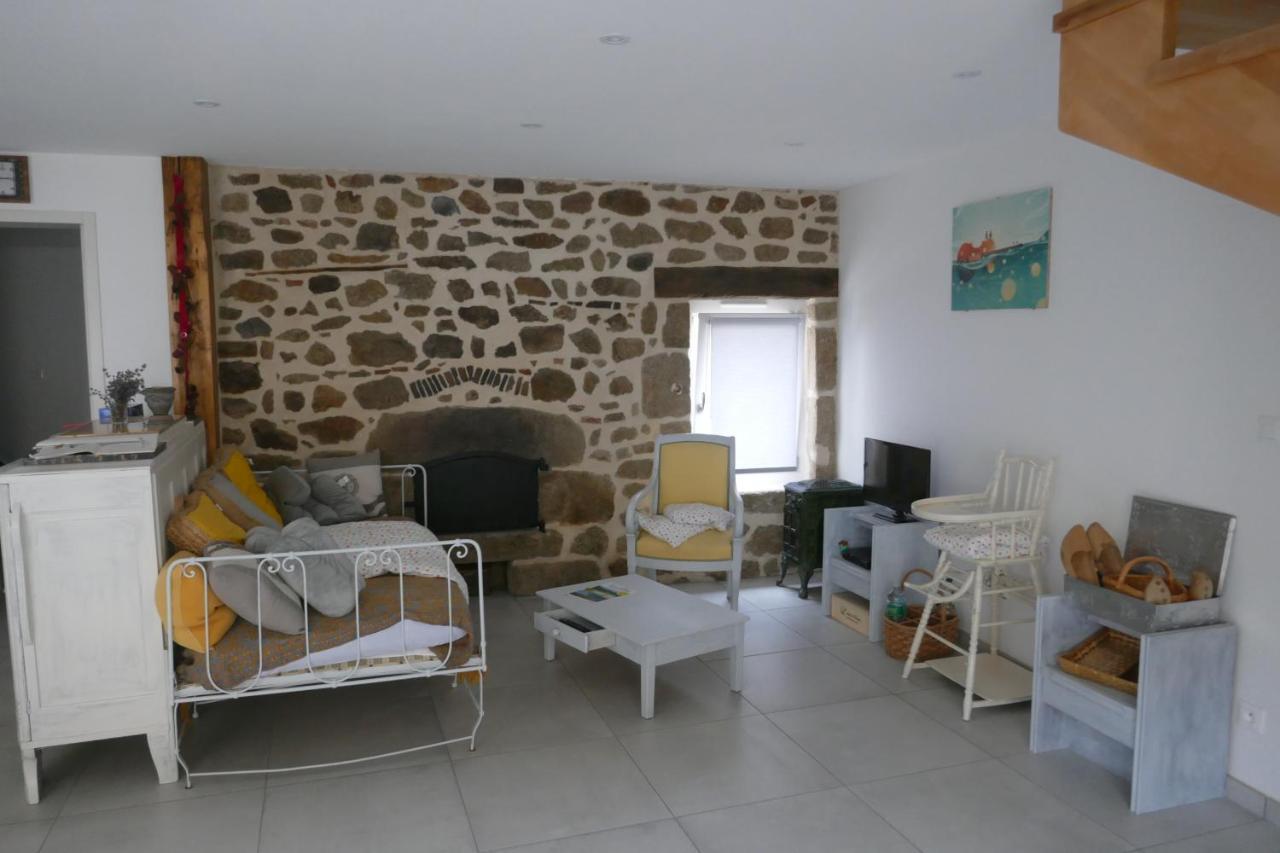 La Bergerie Des Moureres Villa Trezioux ภายนอก รูปภาพ